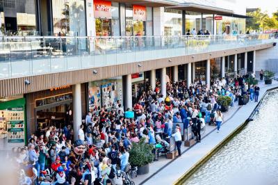Gigantes y Cabezudos en Puerto Venecia