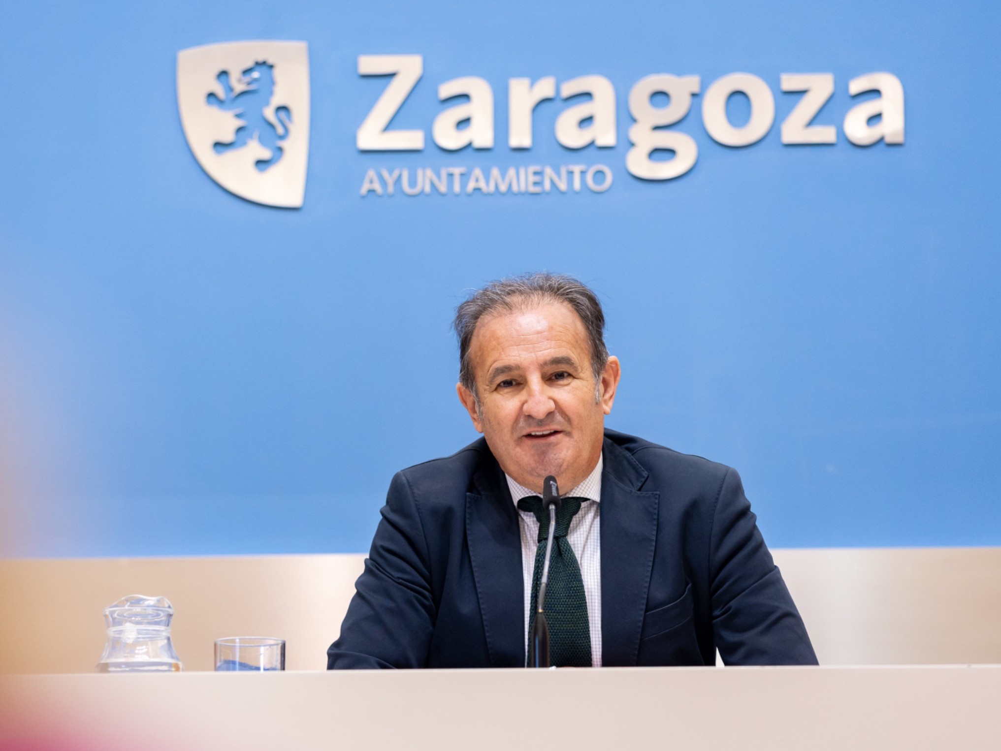 El Gobierno de Zaragoza aprueba la creación de la Unidad Égida de la Policía Local para reforzar la protección a mujeres víctimas de violencia machista y reorganiza la estructura policial