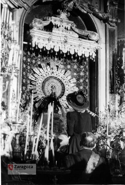 Eva Duarte en el Pilar