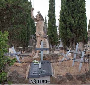 Panteón de la Familia Aladrén