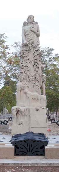 Panteón de la familia Juan Guitart