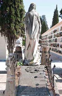 Sepultura de la Familia Ginés-Ginés